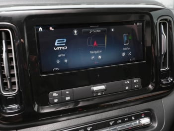 Mercedes-Benz eVito 129 Tourer PRO Lang Distronic 360° Sitzhzg