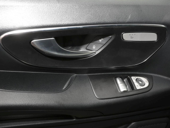 Mercedes-Benz eVito 129 Tourer PRO Lang Distronic 360° Sitzhzg