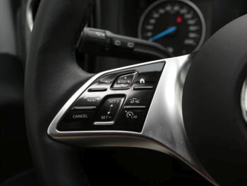 Mercedes-Benz eVito 129 Tourer PRO Lang Distronic 360° Sitzhzg
