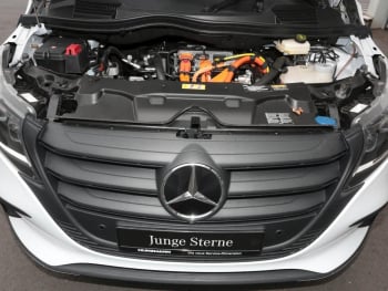 Mercedes-Benz eVito 129 Tourer PRO Lang Distronic 360° Sitzhzg