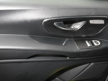 Mercedes-Benz eVito 129 Tourer PRO Lang Distronic 360° Sitzhzg