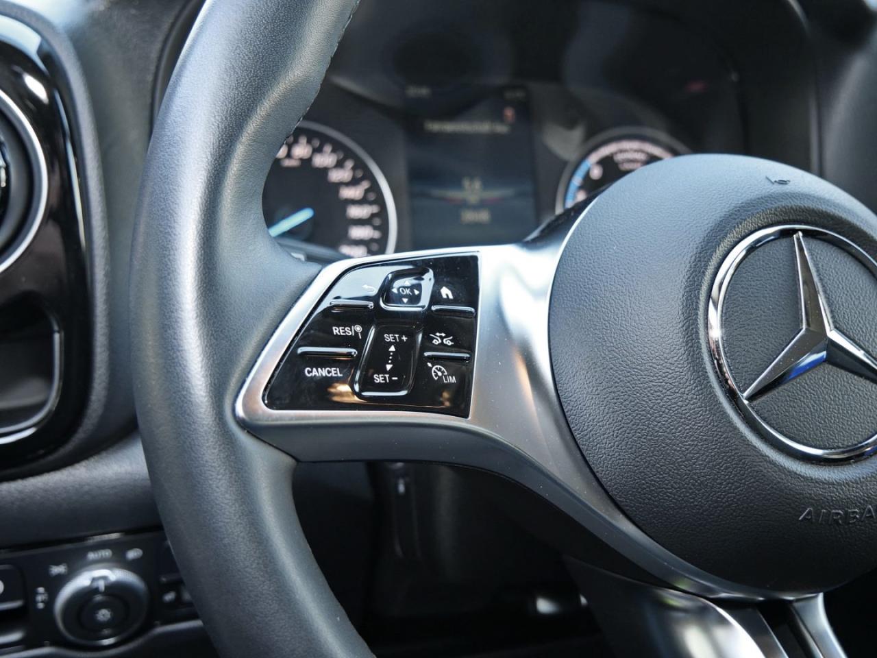 Mercedes-Benz eVito 129 Tourer PRO Lang Distronic Kamera