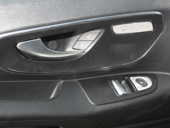 Mercedes-Benz eVito Vito 112 Kasten Lang Navi modifiziert 360°