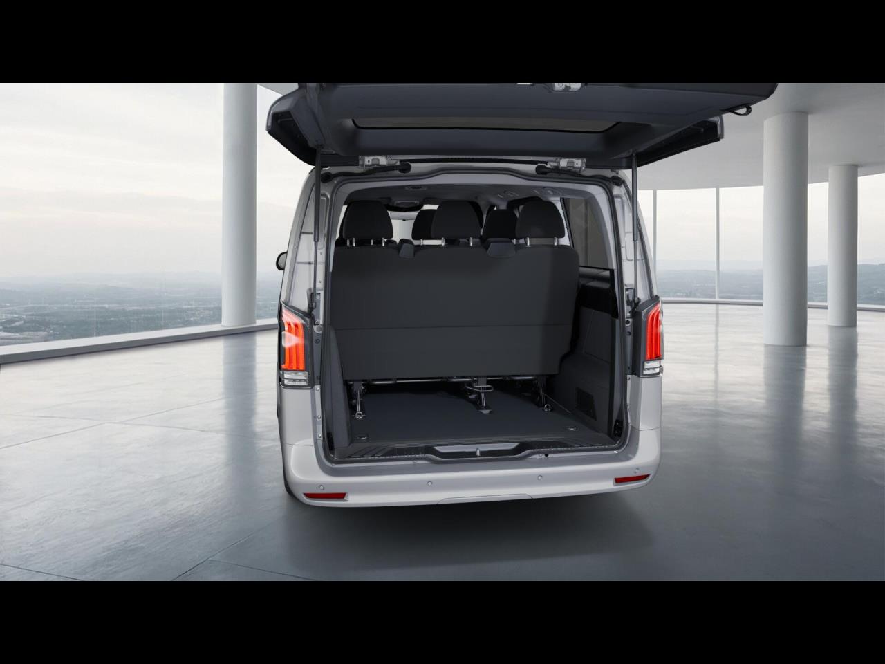 Mercedes-Benz eVito Vito 129 Tourer PRO Lang Distronic 360°