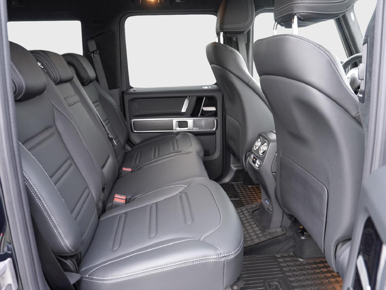 Mercedes-Benz G 450 d AMG Night AHK Schiebedach Distronic 360°