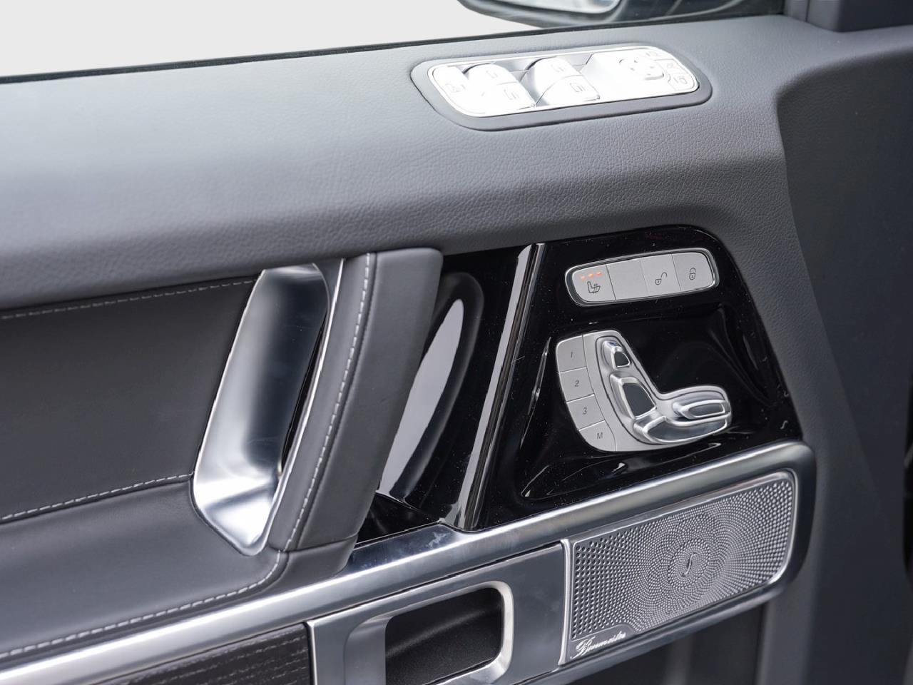 Mercedes-Benz G 450 d AMG Night AHK Schiebedach Distronic 360°