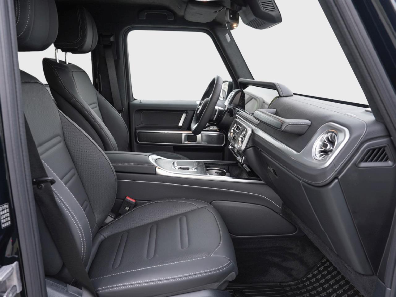 Mercedes-Benz G 450 d AMG Night AHK Schiebedach Distronic 360°