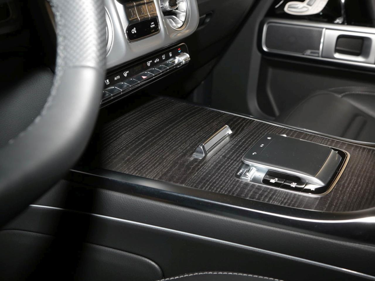 Mercedes-Benz G 500 AMG Night Schiebedach Standhzg 360° AHK