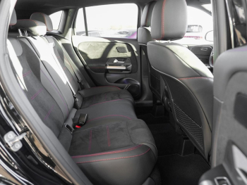 Mercedes-Benz GLA 180 d AMG Totwinkel AHK Premium-Paket SHZ