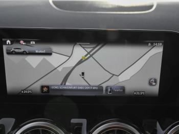 Mercedes-Benz GLA 180 d AMG Totwinkel AHK Premium-Paket SHZ