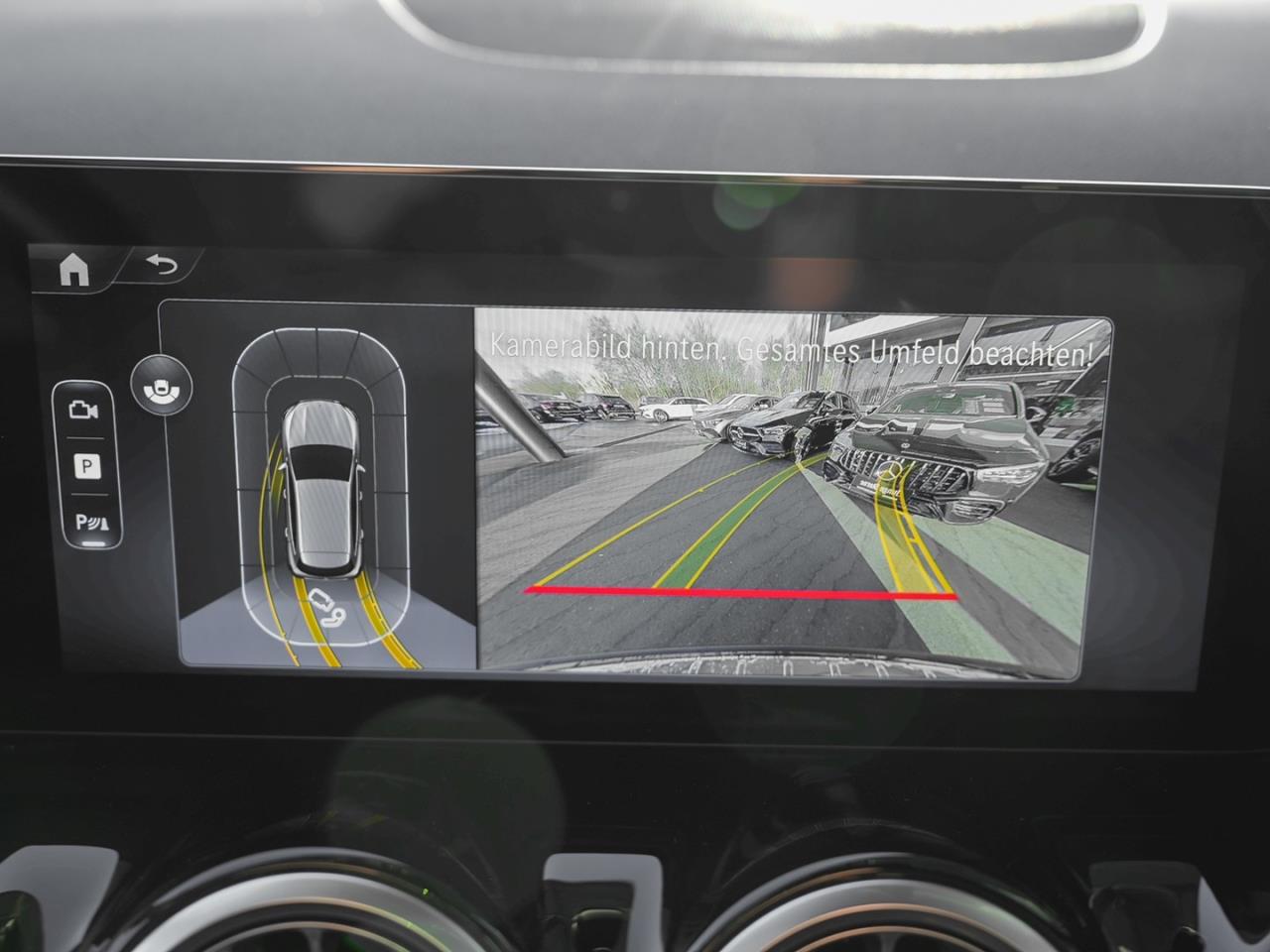 Mercedes-Benz GLA 180 d AMG Totwinkel AHK Premium-Paket SHZ