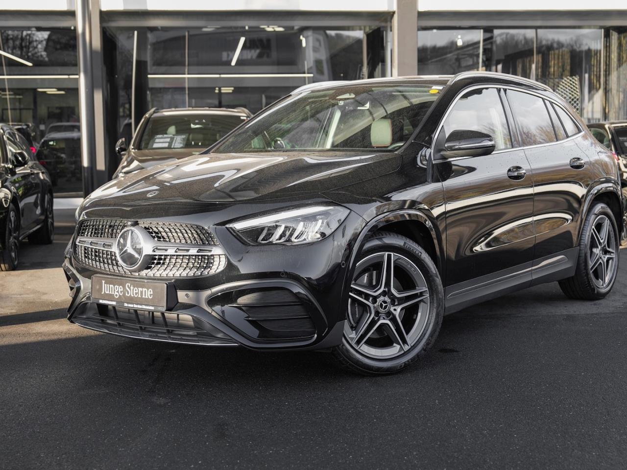 Mercedes-Benz GLA 180 d AMG Totwinkel AHK Premium-Paket SHZ