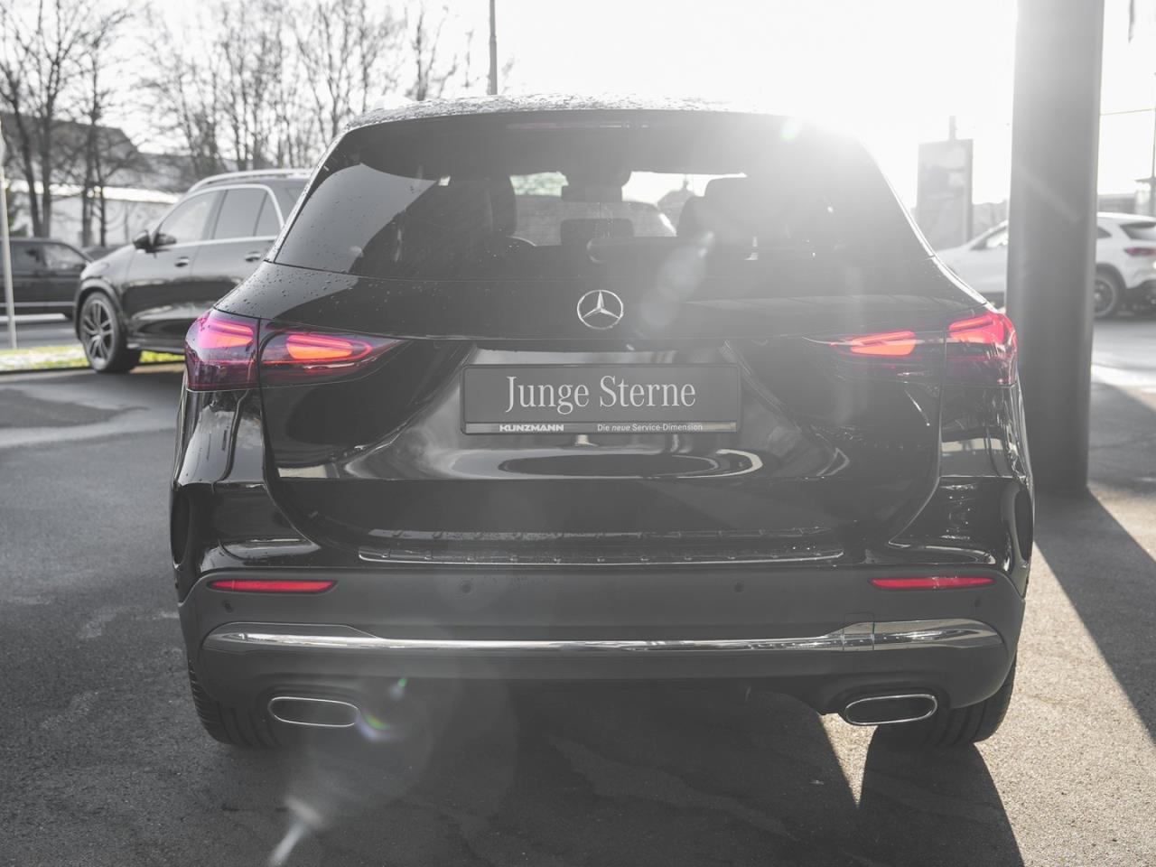 Mercedes-Benz GLA 180 d AMG Totwinkel AHK Premium-Paket SHZ
