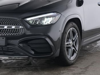 Mercedes-Benz GLA 180 d AMG Totwinkel AHK Premium-Paket SHZ