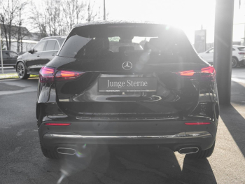 Mercedes-Benz GLA 180 d AMG Totwinkel AHK Premium-Paket SHZ
