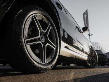 Mercedes-Benz GLA 180 d AMG Totwinkel AHK Premium-Paket SHZ