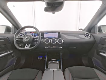 Mercedes-Benz GLA 180 d AMG Totwinkel AHK Premium-Paket SHZ