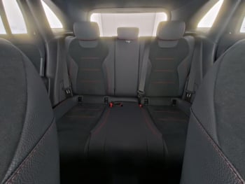 Mercedes-Benz GLA 180 d AMG Totwinkel AHK Premium-Paket SHZ