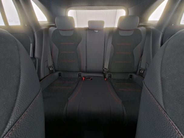 Mercedes-Benz GLA 180 d AMG Totwinkel AHK Premium-Paket SHZ