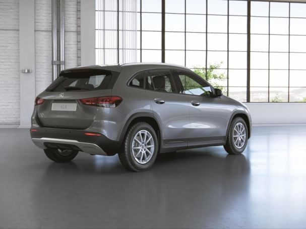 Mercedes-Benz GLA 180 d MBUX Navi+ Smartphone-Integration Mercedes-Benz GLA 180 d MBUX Navi+ Smartphone-Integration