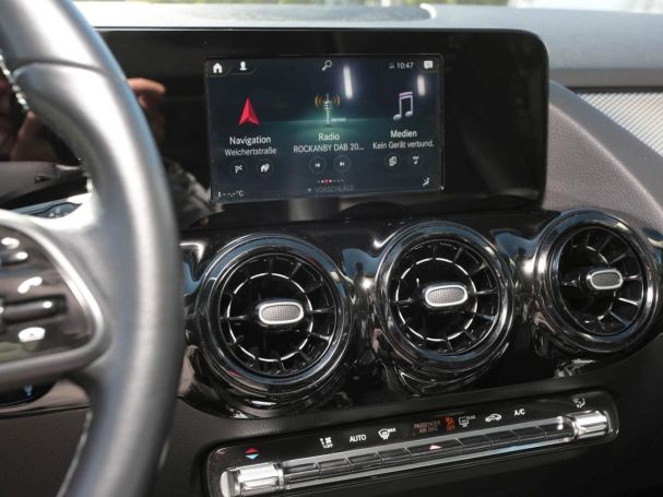 Mercedes-Benz GLA 180 d MBUX Navigation+ SpurH LED Sitzheizung Mercedes-Benz GLA 180 d MBUX Navigation+ SpurH LED Sitzheizung
