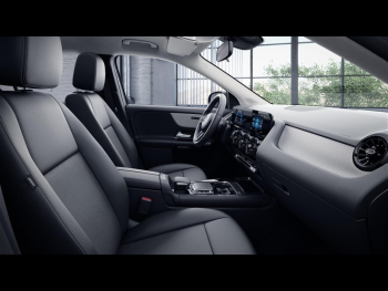 Mercedes-Benz GLA 180 d MBUX Navigation+ SpurH LED Sitzheizung
