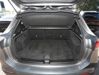 Mercedes-Benz GLA 180 d MBUX Navigation+ SpurH LED Sitzheizung