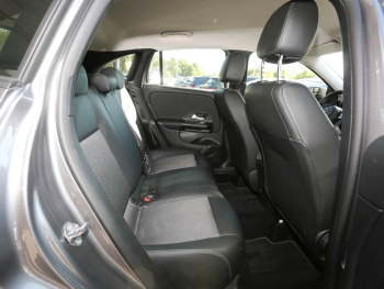 Mercedes-Benz GLA 180 d MBUX Navigation+ SpurH LED Sitzheizung