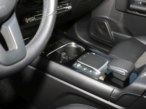Mercedes-Benz GLA 180 d MBUX Navigation+ SpurH LED Sitzheizung