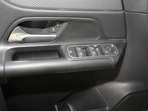 Mercedes-Benz GLA 180 d MBUX Navigation+ SpurH LED Sitzheizung