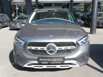 Mercedes-Benz GLA 180 d MBUX Navigation+ SpurH LED Sitzheizung