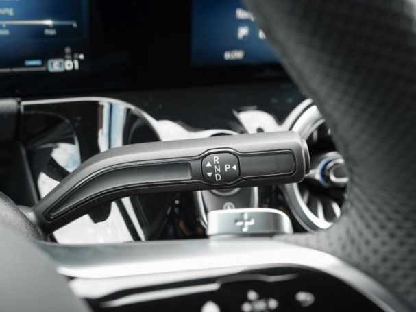 Mercedes-Benz GLA 180 AMG Night Navi Distronic AHK Kamera Mercedes-Benz GLA 180 AMG Night Navi Distronic AHK Kamera