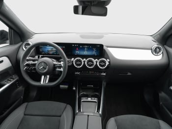 Mercedes-Benz GLA 180 AMG Night Navi Distronic AHK Kamera