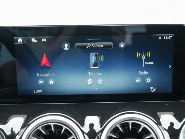 Mercedes-Benz GLA 180 AMG Night Navi Distronic AHK Kamera Mercedes-Benz GLA 180 AMG Night Navi Distronic AHK Kamera