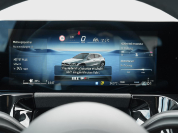 Mercedes-Benz GLA 180 AMG Night Navi Distronic AHK Kamera