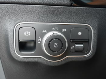 Mercedes-Benz GLA 180 AMG Night Navi Distronic AHK Kamera