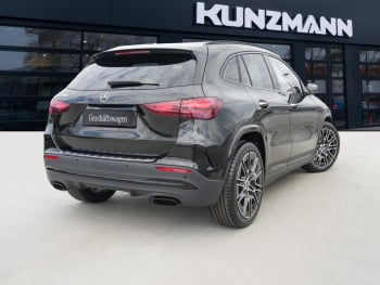 Mercedes-Benz GLA 180 AMG Night Navi Distronic AHK Kamera
