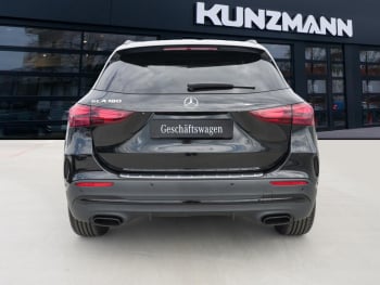 Mercedes-Benz GLA 180 AMG Night Navi Distronic AHK Kamera