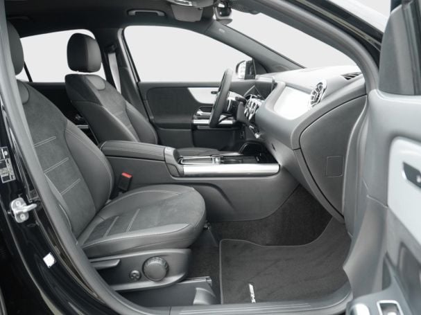 Mercedes-Benz GLA 180 AMG Night Navi Distronic AHK Kamera Mercedes-Benz GLA 180 AMG Night Navi Distronic AHK Kamera