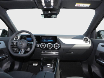 Mercedes-Benz GLA 180 AMG Night MBUX Navi Totwinkel Kamera AHK