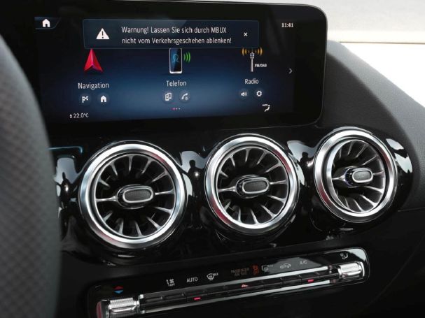 Mercedes-Benz GLA 180 AMG Night MBUX Navi Totwinkel Kamera AHK