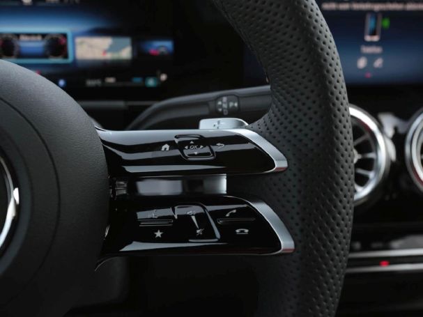 Mercedes-Benz GLA 180 AMG Night MBUX Navi Totwinkel Kamera AHK Mercedes-Benz GLA 180 AMG Night MBUX Navi Totwinkel Kamera AHK