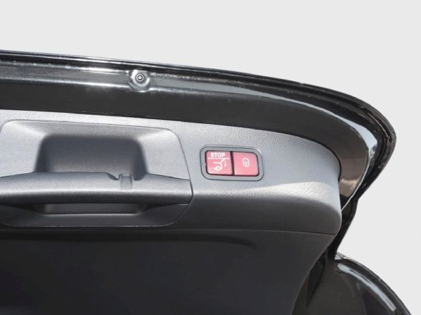 Mercedes-Benz GLA 180 AMG Night MBUX Navi Totwinkel Kamera AHK Mercedes-Benz GLA 180 AMG Night MBUX Navi Totwinkel Kamera AHK