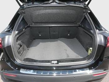 Mercedes-Benz GLA 180 AMG Night MBUX Navi Totwinkel Kamera AHK