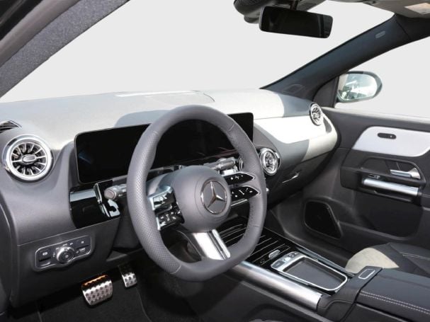 Mercedes-Benz GLA 180 AMG Night MBUX Navi Totwinkel Kamera AHK