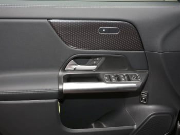 Mercedes-Benz GLA 180 Progressive Navi AHK Kamera Lenkradhzg