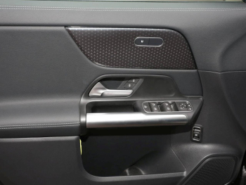 Mercedes-Benz GLA 180 Progressive Navi AHK Kamera Lenkradhzg