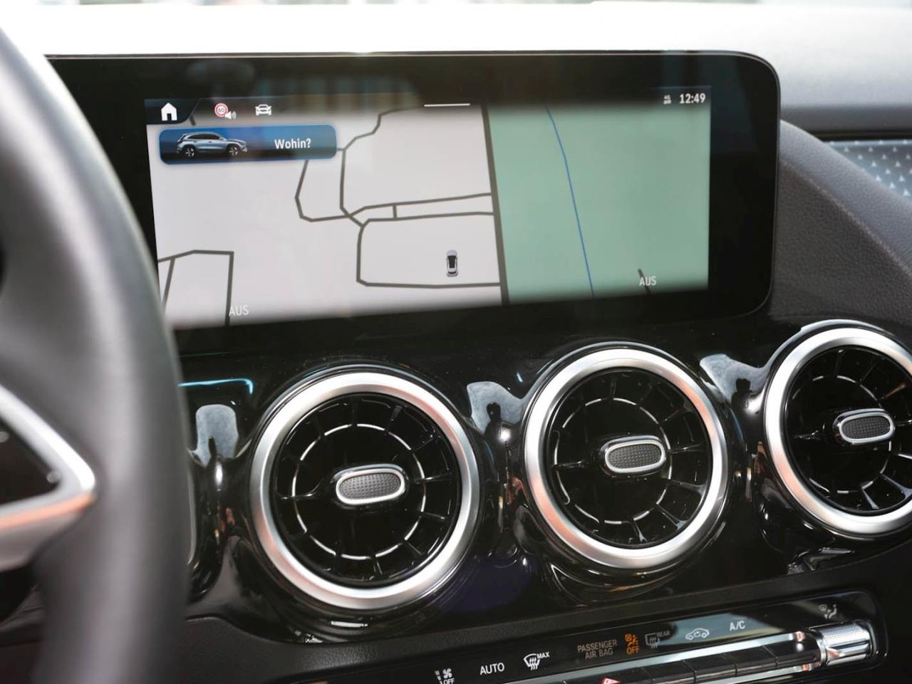 Mercedes-Benz GLA 180 Progressive Navi AHK Kamera Lenkradhzg