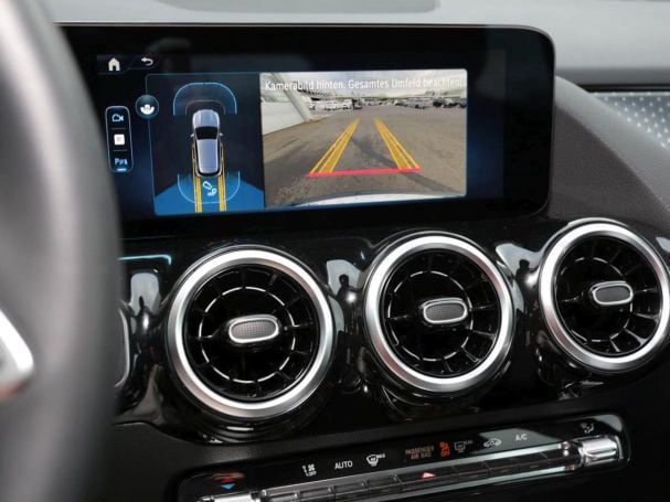 Mercedes-Benz GLA 180 Progressive Navi AHK Kamera Lenkradhzg