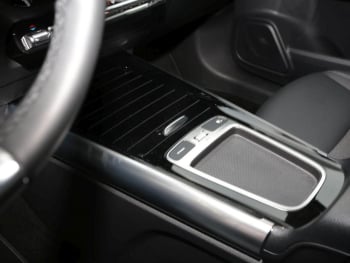 Mercedes-Benz GLA 180 Progressive Navi AHK Kamera Lenkradhzg